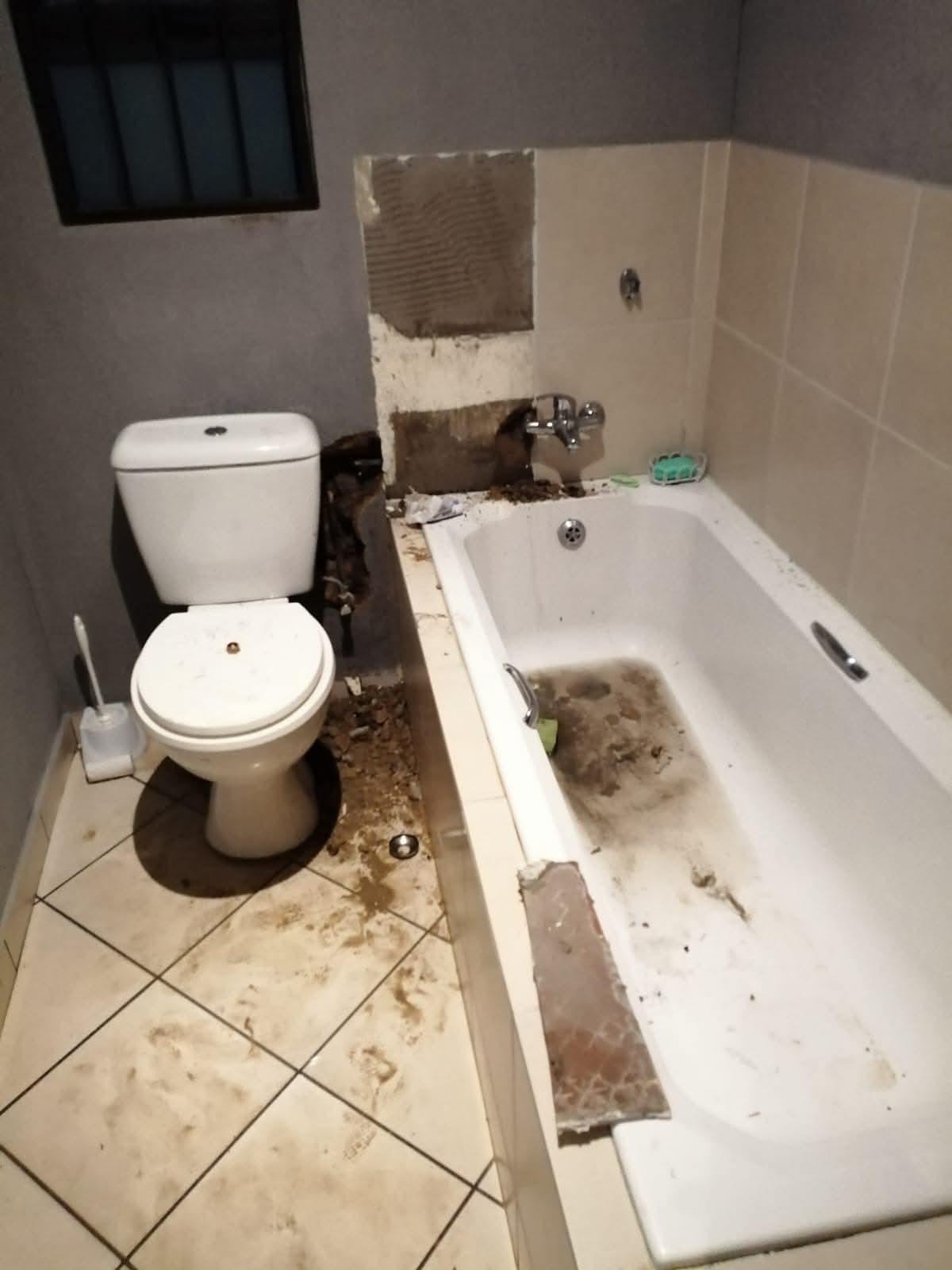Full house electrical wiring from DB board to plugs, lights and geysers in Randburg. Running conduit, pulling cables, installing fittings and COC certification.